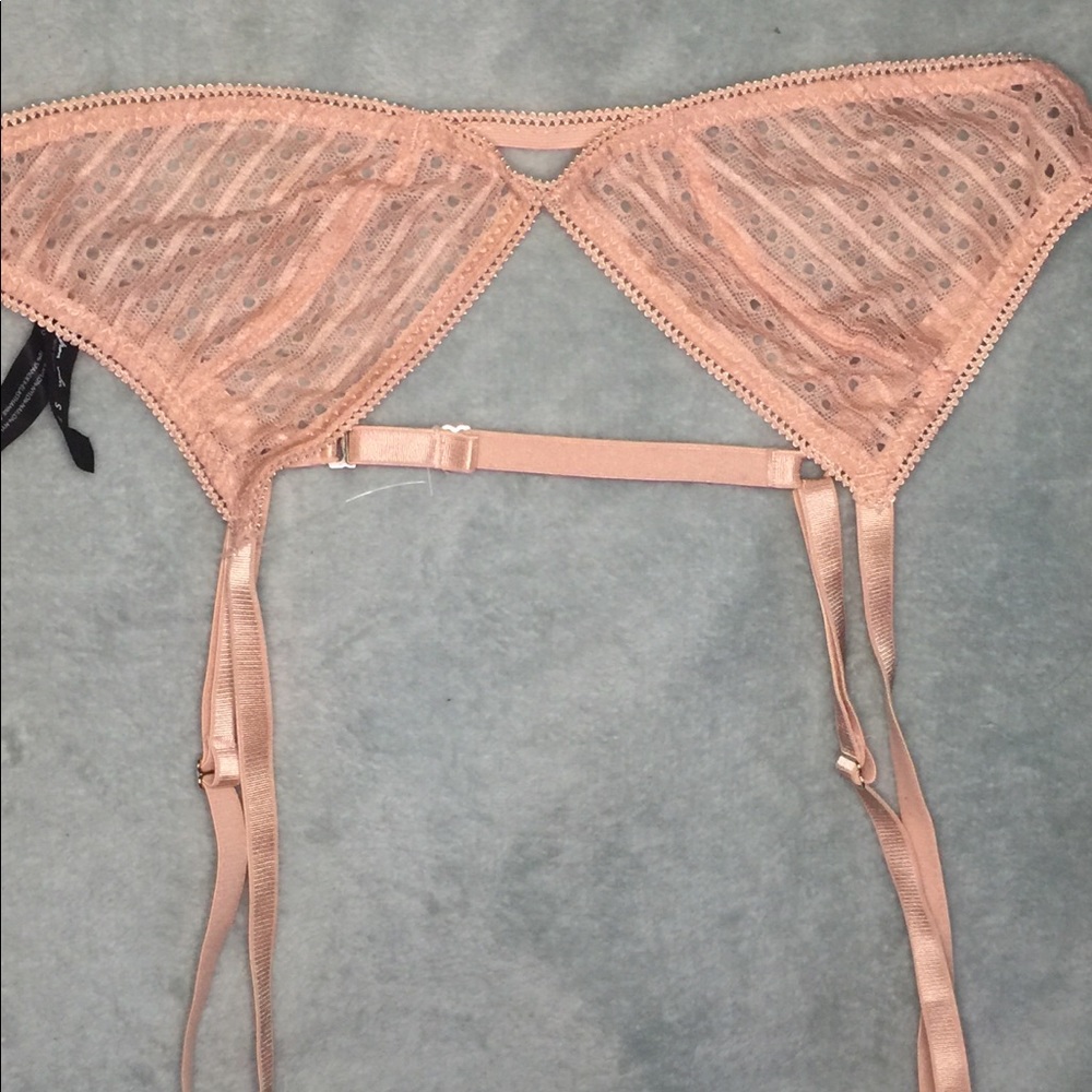 ADORABLE - Urban outfitters bra! :)